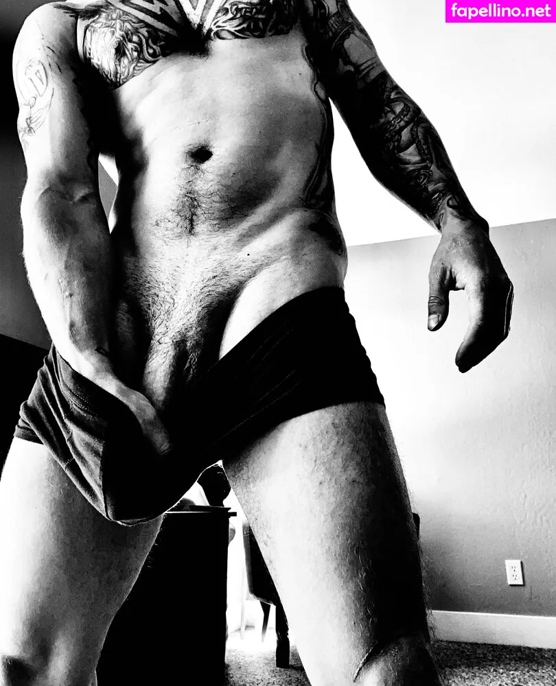 desiredrestraint, desiredrestraintisdangerous Nude Leaked OnlyFans Photo #6sElGMdF5R