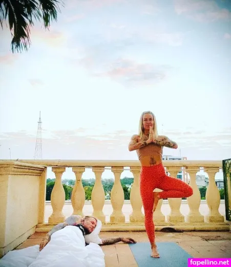 Desiree Hansen OnlyFans Thumbnail #rZtXskeAol