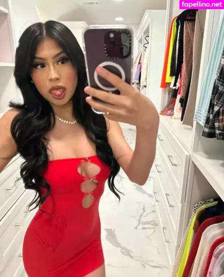 Desiree Montoya OnlyFans Thumbnail #1euXfe9kc7