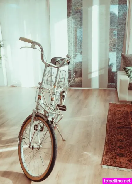 Desiree Ronit OnlyFans Thumbnail #gx6Uc0DDla