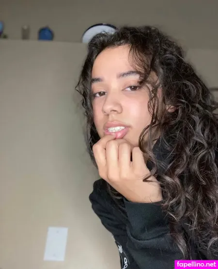 Desiree Sinns OnlyFans Thumbnail #BqOSDwTo3G