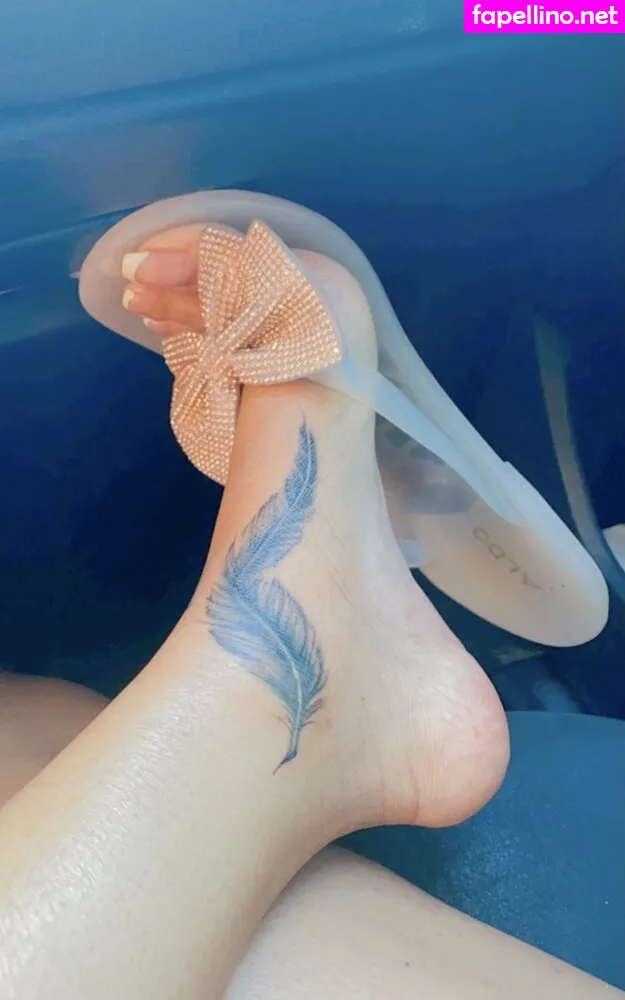 desirees.feet, desireesfeet Nude Leaked OnlyFans Photo #4WEj3RhzbF