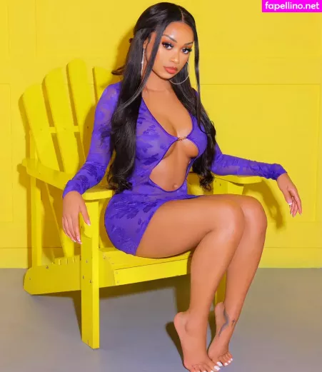 Desireesfeet OnlyFans Thumbnail #XvdWsxPIBz