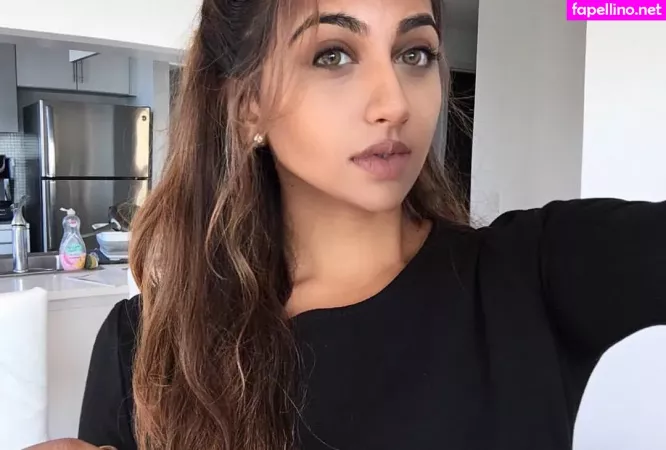 Desixchick OnlyFans Thumbnail #L9ZCQ6nfQq