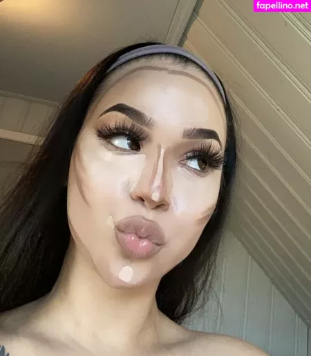 Desmariie OnlyFans Thumbnail #1NbtaKbQAA
