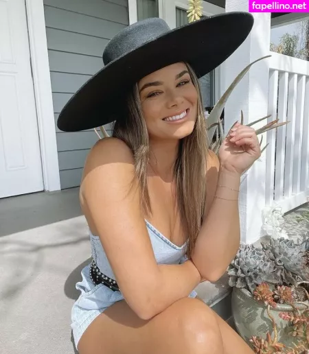 Dessiem OnlyFans Thumbnail #7rSHr5nsXN