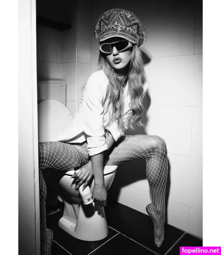 Dessousoder OnlyFans Thumbnail #EJRiNYGjNt