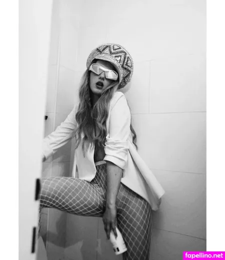 Dessousoder OnlyFans Thumbnail #Tm2yWgGvyZ