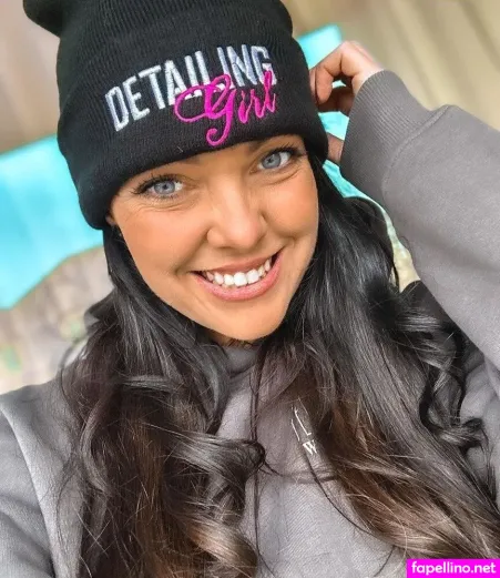 Detailing Girl OnlyFans Thumbnail #iShmj3GOdD