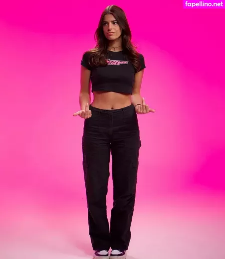 Develique OnlyFans Thumbnail #oeyOPZnAPt