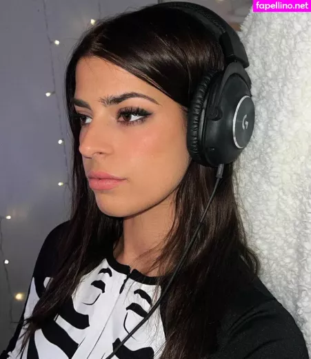 Develique OnlyFans Thumbnail #qsnu7BPFY7