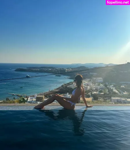 Develique OnlyFans Thumbnail #yAmRmxEb6a