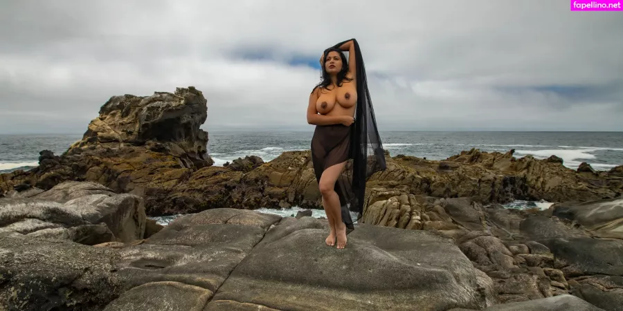 Devi The Model OnlyFans Thumbnail #m2KjmoUxMj