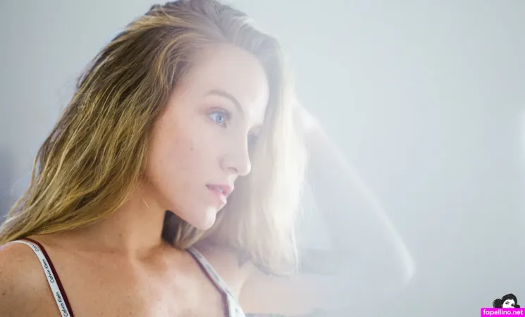 Devillbarbie91 OnlyFans Thumbnail #Iv2DuaOWaV