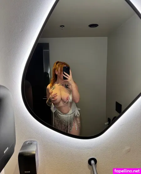 Devine Kitty OnlyFans Thumbnail #5u6EArucuc