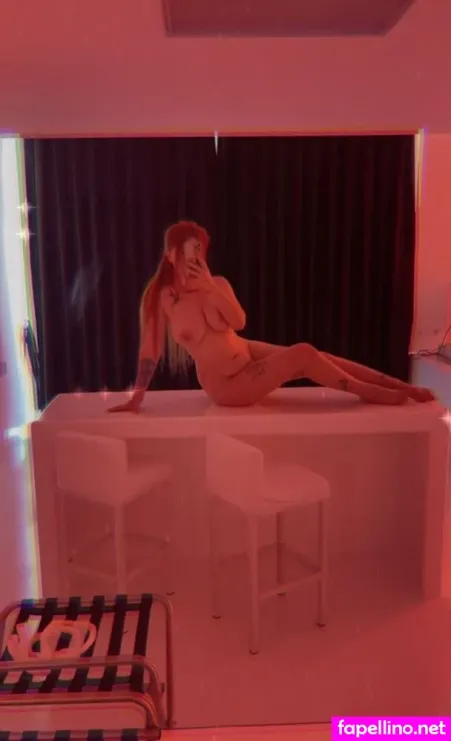 Devine Kitty Main Profile Photo