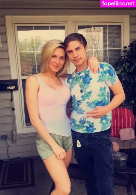 Dezmin Schubel OnlyFans Thumbnail #9aaErGgUQT