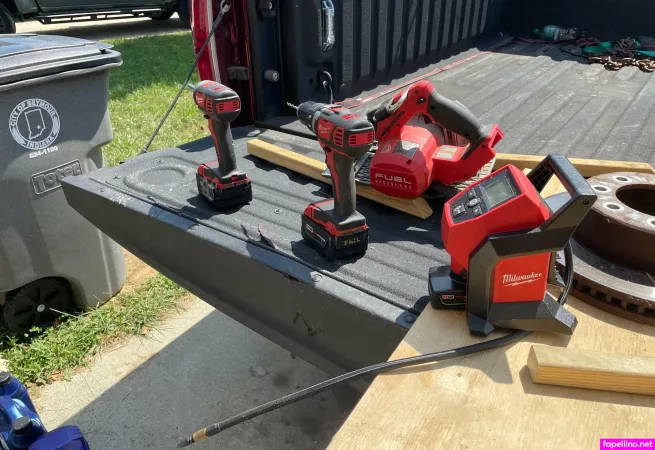 Dhimitr93 OnlyFans Thumbnail #0InUk4ka7i