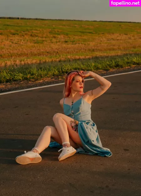 Di Simon OnlyFans Thumbnail #og7n4da5ev