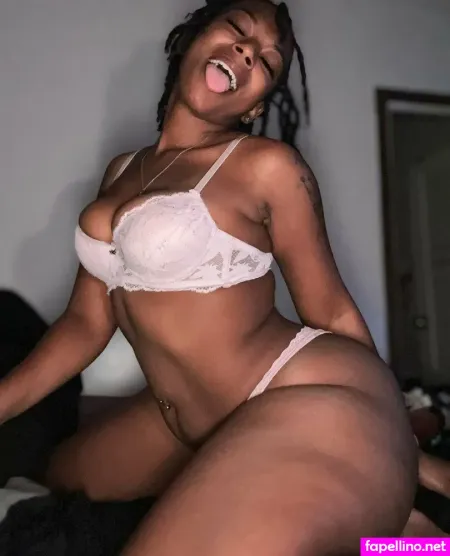 Diamondshortdipp OnlyFans Thumbnail #Ukgz1GiM3K