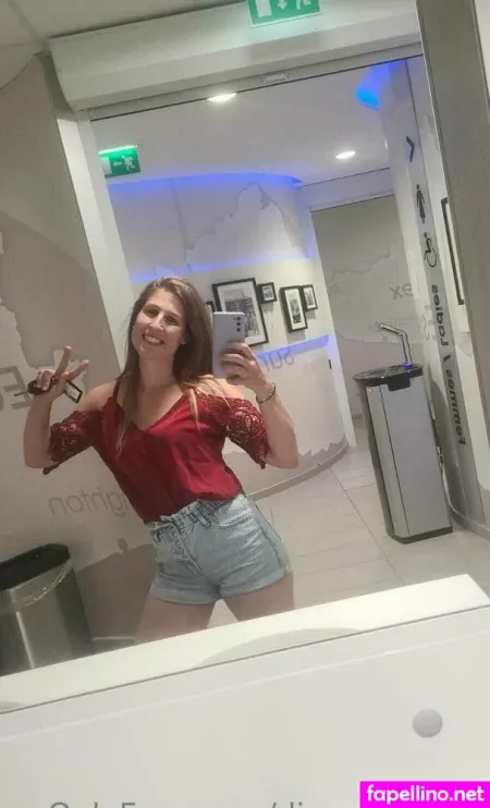 Diana Simons OnlyFans Thumbnail #J2A1frr5yL