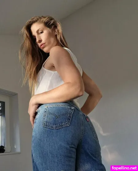 Diana Simons OnlyFans Thumbnail #r2rs6xtxGk