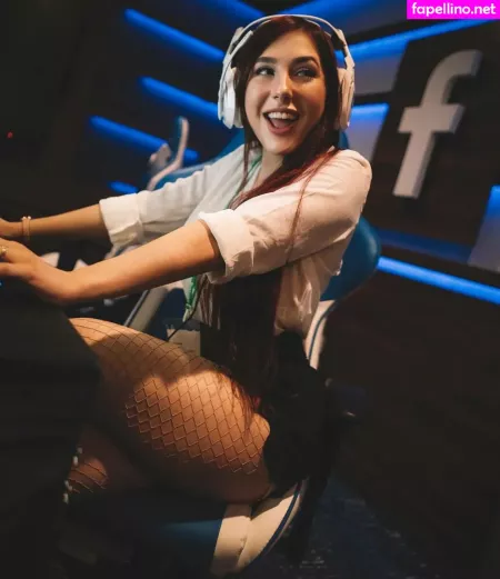 Diana Zambrozuski OnlyFans Thumbnail #vgA4lYyvDq