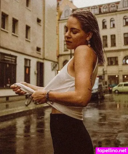 Diana Zur Lwen OnlyFans Thumbnail #t8KMjomPxs