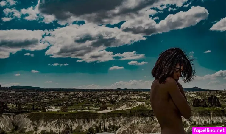 Didem Dinc OnlyFans Thumbnail #wWBdsWaudV