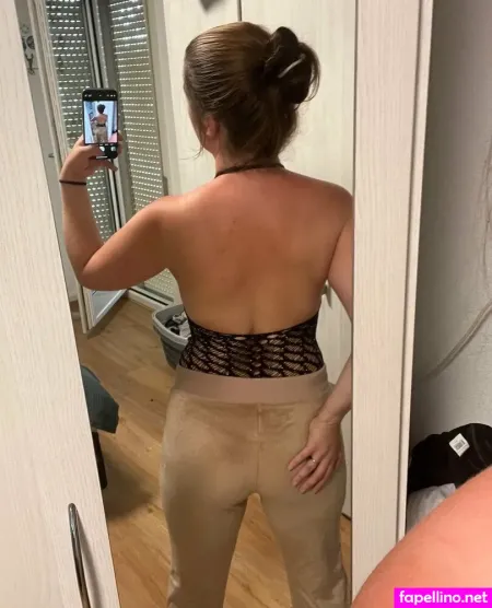 Diekleinelaura OnlyFans Thumbnail #E7pezZ5LzG