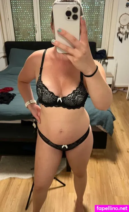 Diekleinelaura OnlyFans Thumbnail #y6irfyWksi