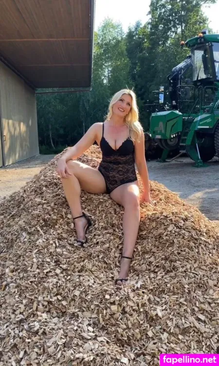Dieselblondie Cindy OnlyFans Thumbnail #8yuVAXvv9b