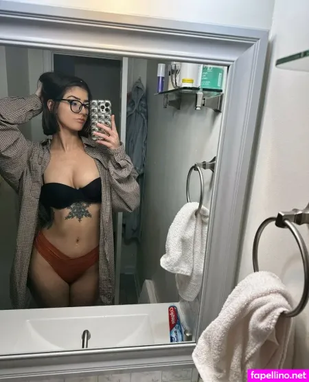 Diiinnaa OnlyFans Thumbnail #6Hx3UiN3ar