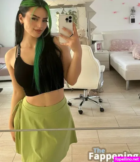 Dilara S OnlyFans Thumbnail #33sugdeSs9