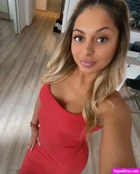 Dilettaferrarivip OnlyFans Thumbnail #5oQVSUnUIA