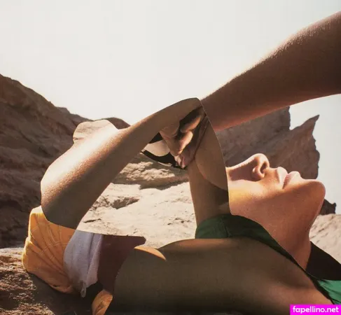 Dina Broadhurst OnlyFans Thumbnail #TgIEOiYuxc