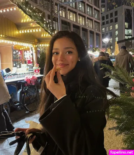 Dina Denoire OnlyFans Thumbnail #CHhwB9Wl0E