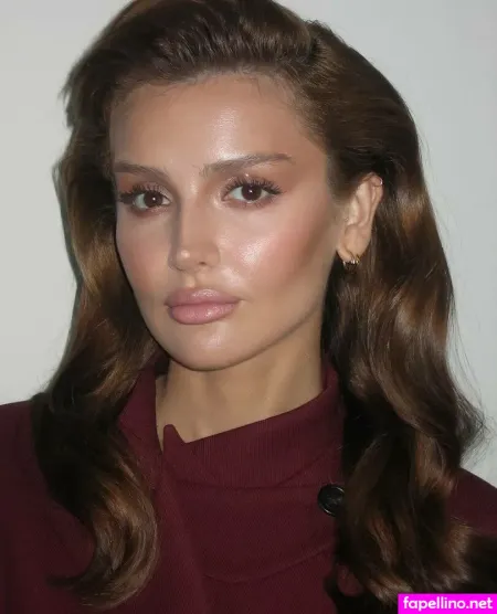 Dina Saeva OnlyFans Thumbnail #BLDpjcvAAL