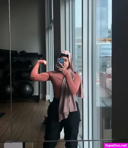 Dina Szekeres OnlyFans Thumbnail #d9aiXtzq86