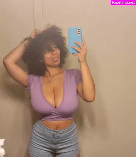 Dina OnlyFans Thumbnail #9AFbG8pupy