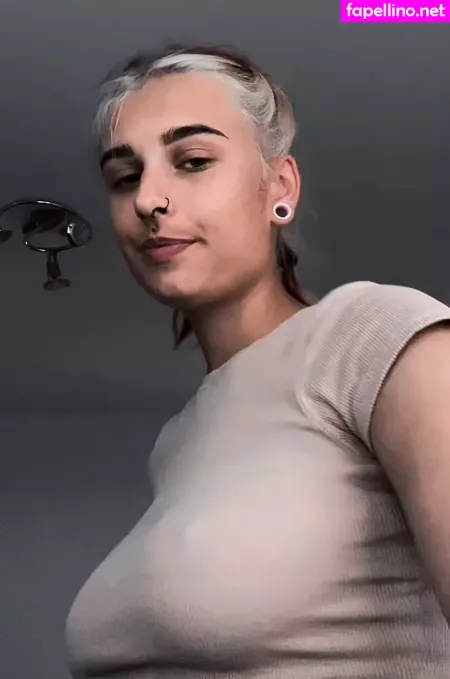 Dina OnlyFans Thumbnail #xhtGRvTvNs