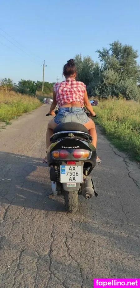 Dinalux21 OnlyFans Thumbnail #UhWuIxevml