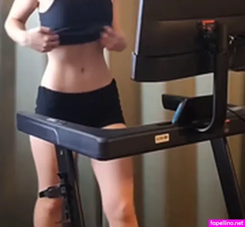 Dinawannabeee OnlyFans Thumbnail #5R4n8YJXr9