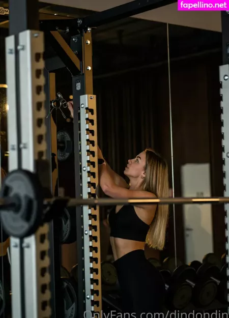 Dindondin OnlyFans Thumbnail #9Ze1ddLSlO