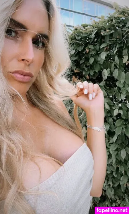 Dinladylike OnlyFans Thumbnail #u7VwyVdWWX