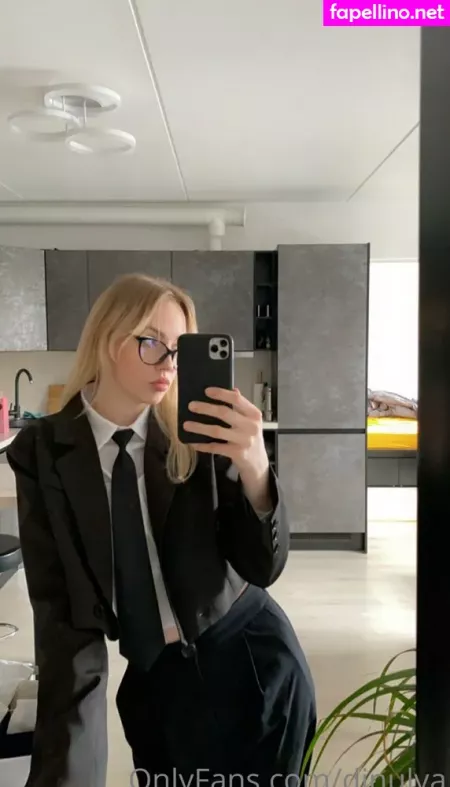 Dinulya OnlyFans Thumbnail #2GLfaWRqXU