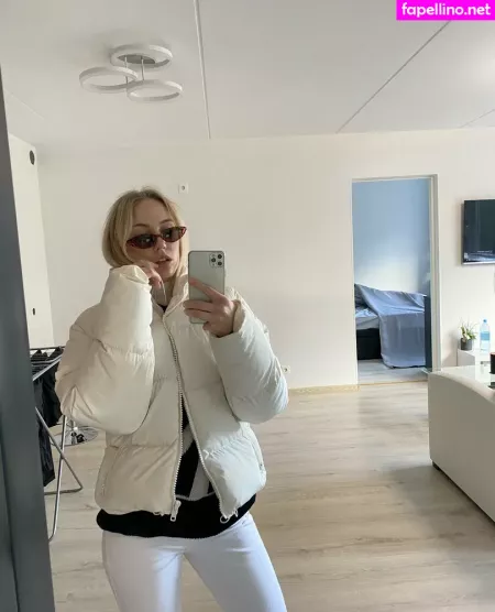 Dinulya OnlyFans Thumbnail #AH0vp2Ii0H