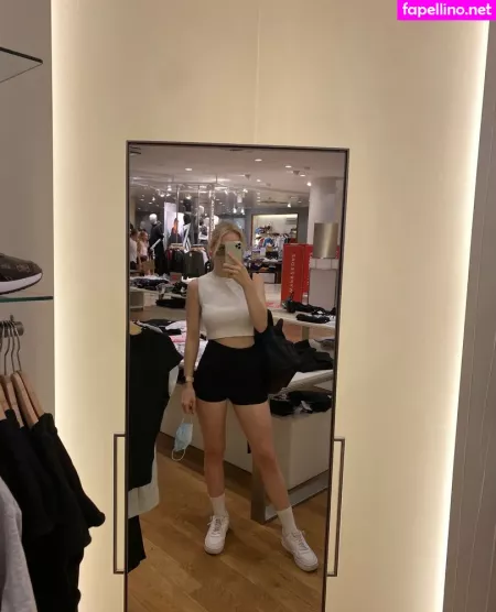 Dinulya OnlyFans Thumbnail #SrI1uaON8w