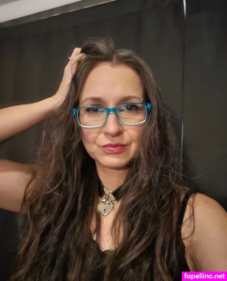 Dirty Ruth OnlyFans Thumbnail #EKcLBxz4Fv