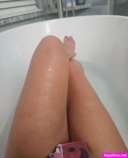 Discretemomma303 OnlyFans Thumbnail #uXirxXcW47
